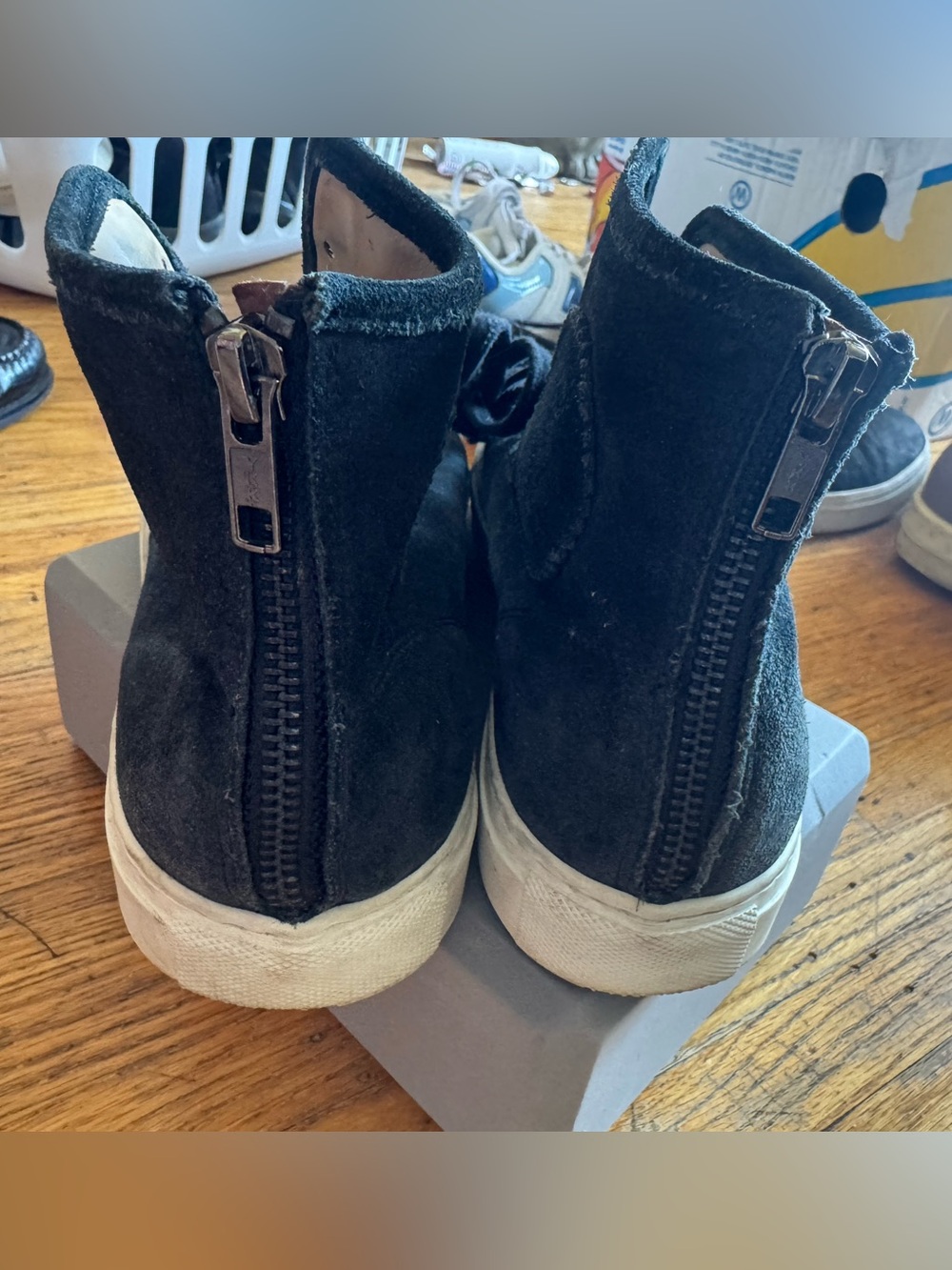 COMMON PROJECTs - Picture 7 of 7